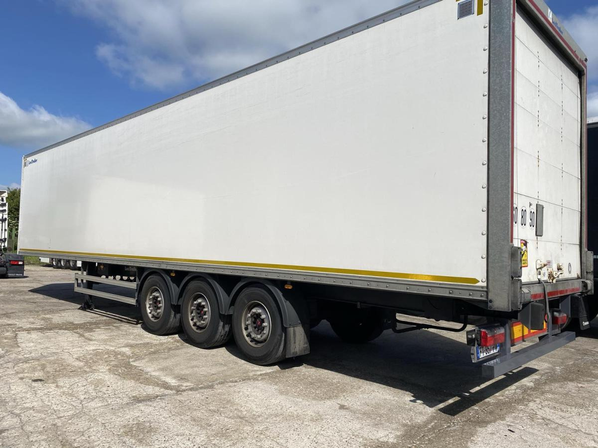 Lecitrailer - Poluprikolica sa zatvorenim sandukom: slika Lecitrailer - Poluprikolica sa zatvorenim sandukom Lecitrailer - Poluprikolica sa zatvorenim sandukom: slika Lecitrailer - Poluprikolica sa zatvorenim sandukom