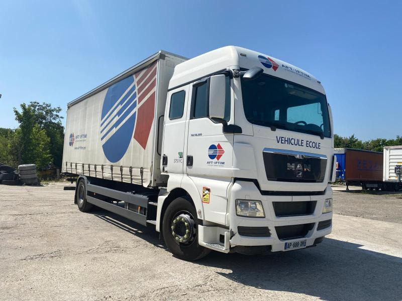 MAN TGX 18.360 - Kamion s ceradom: slika MAN TGX 18.360 - Kamion s ceradom MAN TGX 18.360 - Kamion s ceradom: slika MAN TGX 18.360 - Kamion s ceradom