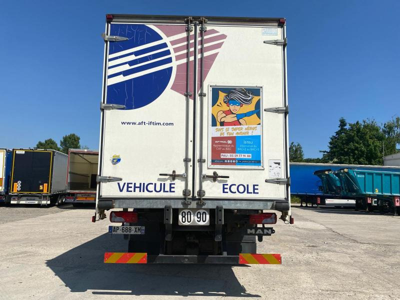 MAN TGX 18.360 - Kamion s ceradom: slika MAN TGX 18.360 - Kamion s ceradom MAN TGX 18.360 - Kamion s ceradom: slika MAN TGX 18.360 - Kamion s ceradom