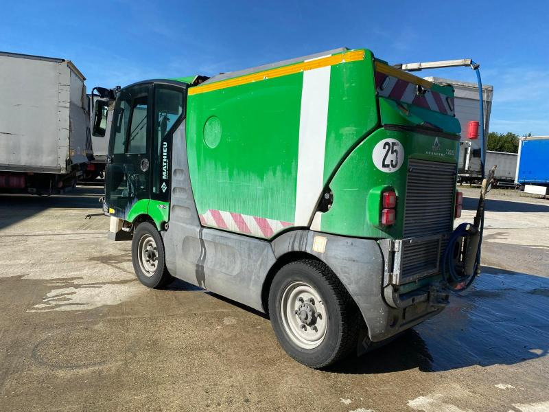 Mathieu Azura MC210 - Cestovna čistilica: slika Mathieu Azura MC210 - Cestovna čistilica Mathieu Azura MC210 - Cestovna čistilica: slika Mathieu Azura MC210 - Cestovna čistilica