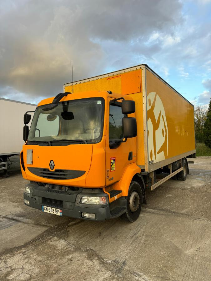 Renault Midlum 220 - Kamion sandučar: slika Renault Midlum 220 - Kamion sandučar Renault Midlum 220 - Kamion sandučar: slika Renault Midlum 220 - Kamion sandučar