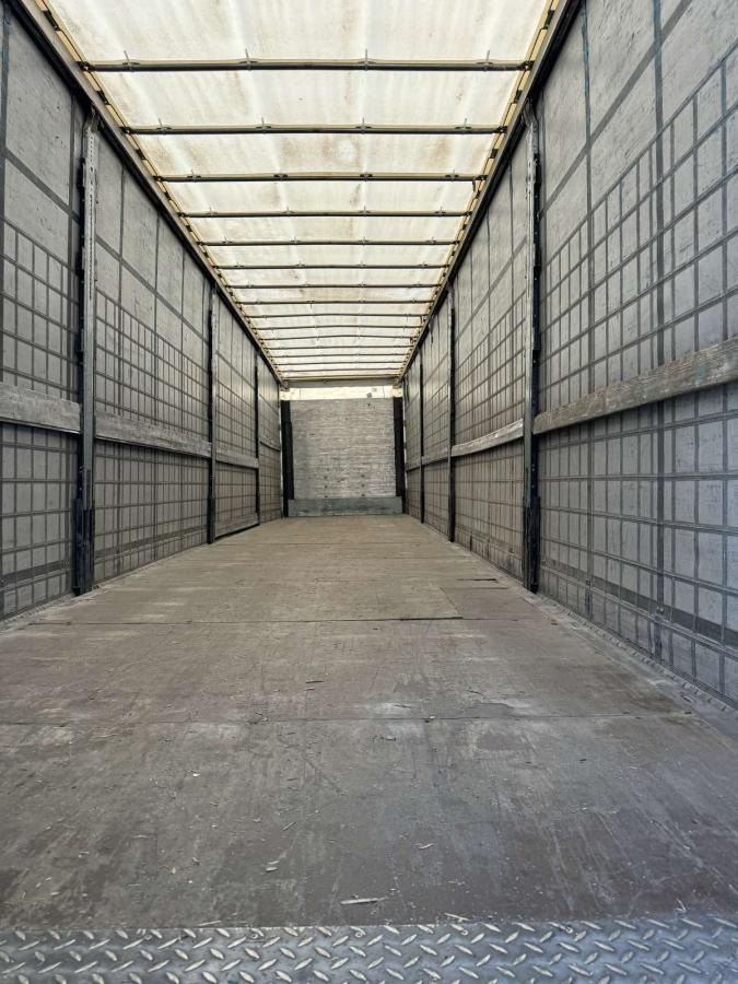 Schmitz Cargobull - Poluprikolica s ceradom: slika Schmitz Cargobull - Poluprikolica s ceradom Schmitz Cargobull - Poluprikolica s ceradom: slika Schmitz Cargobull - Poluprikolica s ceradom