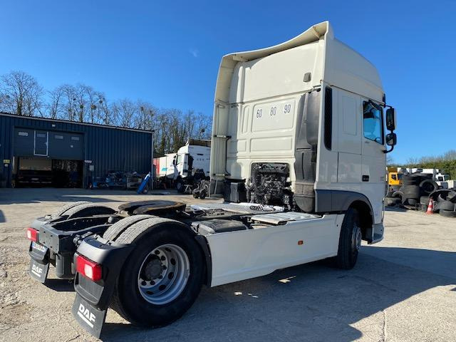 DAF XF 460 - Tegljač: slika DAF XF 460 - Tegljač DAF XF 460 - Tegljač: slika DAF XF 460 - Tegljač