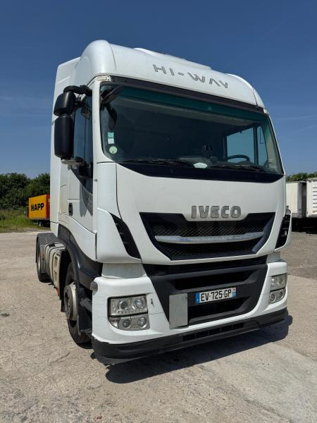 Iveco Stralis AS 440 - Tegljač: slika Iveco Stralis AS 440 - Tegljač Iveco Stralis AS 440 - Tegljač: slika Iveco Stralis AS 440 - Tegljač