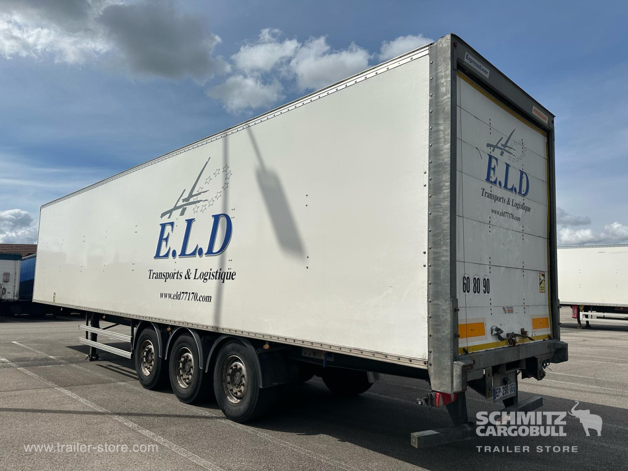 FRUEHAUF Dryfreight Standard Roller shutter door - Poluprikolica sa zatvorenim sandukom: slika FRUEHAUF Dryfreight Standard Roller shutter door - Poluprikolica sa zatvorenim sandukom FRUEHAUF Dryfreight Standard Roller shutter door - Poluprikolica sa zatvorenim sandukom: slika FRUEHAUF Dryfreight Standard Roller shutter door - Poluprikolica sa zatvorenim sandukom