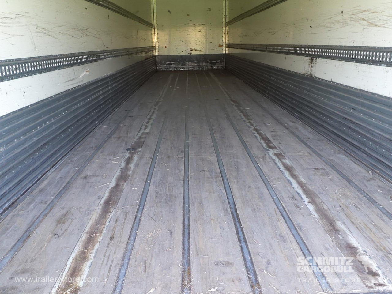 FRUEHAUF Dryfreight Standard Roller shutter door - Poluprikolica sa zatvorenim sandukom: slika FRUEHAUF Dryfreight Standard Roller shutter door - Poluprikolica sa zatvorenim sandukom FRUEHAUF Dryfreight Standard Roller shutter door - Poluprikolica sa zatvorenim sandukom: slika FRUEHAUF Dryfreight Standard Roller shutter door - Poluprikolica sa zatvorenim sandukom