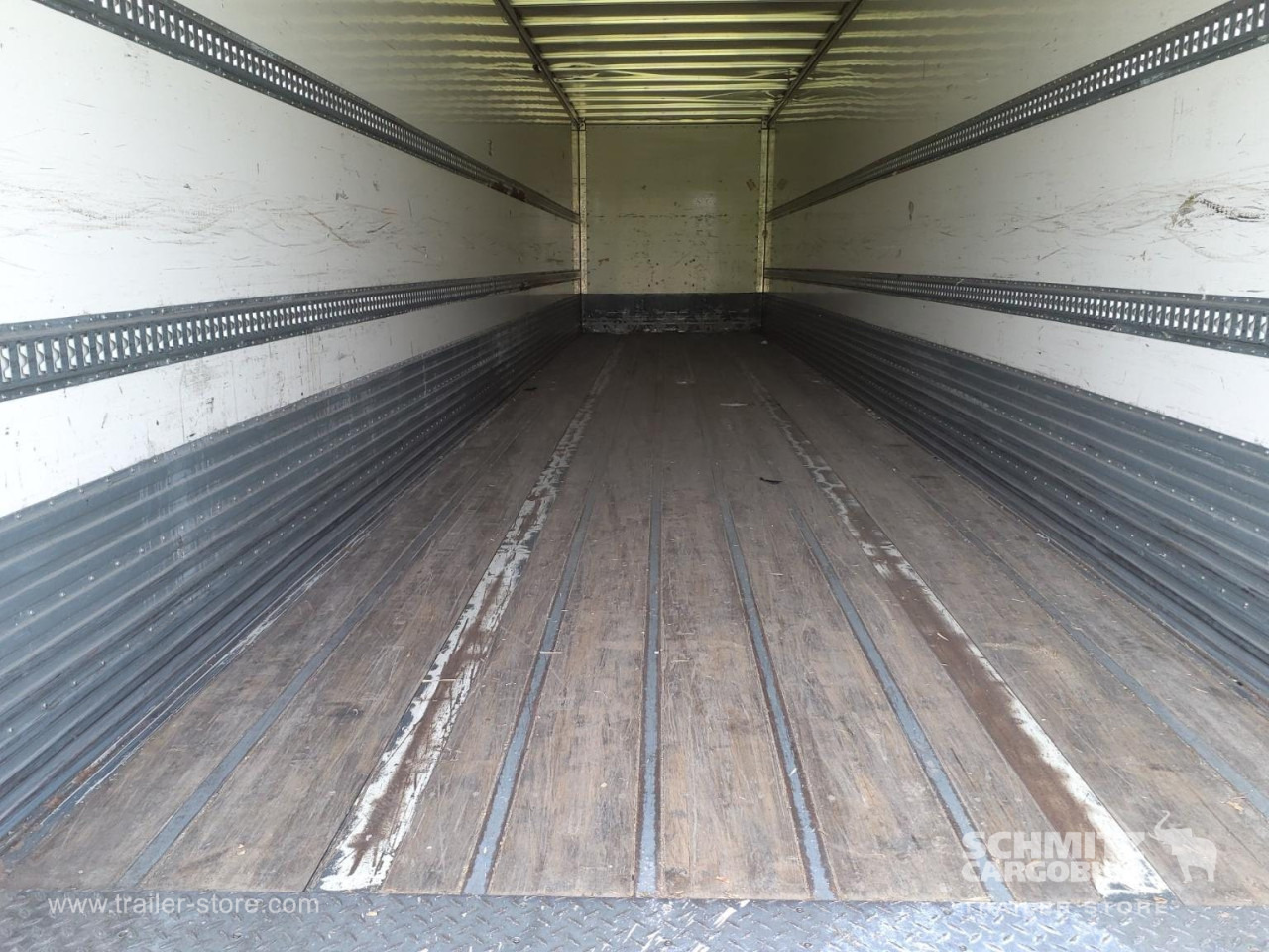 FRUEHAUF Dryfreight Standard Roller shutter door - Poluprikolica sa zatvorenim sandukom: slika FRUEHAUF Dryfreight Standard Roller shutter door - Poluprikolica sa zatvorenim sandukom FRUEHAUF Dryfreight Standard Roller shutter door - Poluprikolica sa zatvorenim sandukom: slika FRUEHAUF Dryfreight Standard Roller shutter door - Poluprikolica sa zatvorenim sandukom