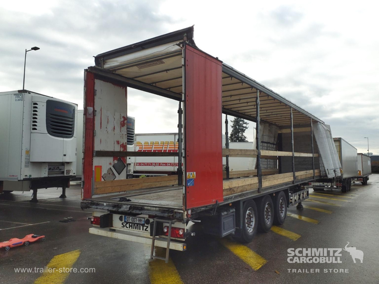 SCHMITZ Curtainsider Standard - Poluprikolica s ceradom: slika SCHMITZ Curtainsider Standard - Poluprikolica s ceradom SCHMITZ Curtainsider Standard - Poluprikolica s ceradom: slika SCHMITZ Curtainsider Standard - Poluprikolica s ceradom