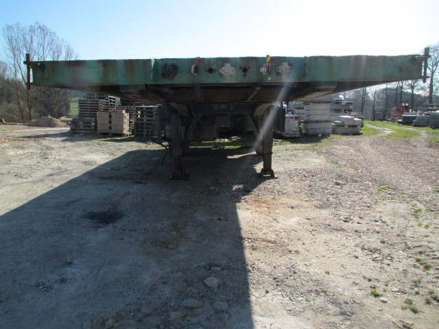 Poluprikolica plato/ Otvoreni sanduk Blumhardt ZK 5826: slika Poluprikolica plato/ Otvoreni sanduk Blumhardt ZK 5826