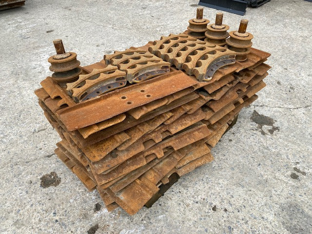 Bodenplatten 750mm - CAT D 6 K/N LGP - Systeme One - 246-5726 - Gusjenice za Građevinski strojevi: slika Bodenplatten 750mm - CAT D 6 K/N LGP - Systeme One - 246-5726 - Gusjenice za Građevinski strojevi Bodenplatten 750mm - CAT D 6 K/N LGP - Systeme One - 246-5726 - Gusjenice za Građevinski strojevi: slika Bodenplatten 750mm - CAT D 6 K/N LGP - Systeme One - 246-5726 - Gusjenice za Građevinski strojevi