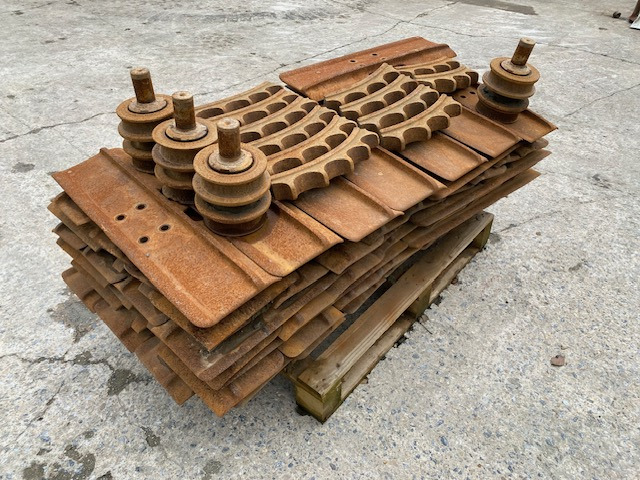 Bodenplatten 750mm - CAT D 6 K/N LGP - Systeme One - 246-5726 - Gusjenice za Građevinski strojevi: slika Bodenplatten 750mm - CAT D 6 K/N LGP - Systeme One - 246-5726 - Gusjenice za Građevinski strojevi Bodenplatten 750mm - CAT D 6 K/N LGP - Systeme One - 246-5726 - Gusjenice za Građevinski strojevi: slika Bodenplatten 750mm - CAT D 6 K/N LGP - Systeme One - 246-5726 - Gusjenice za Građevinski strojevi