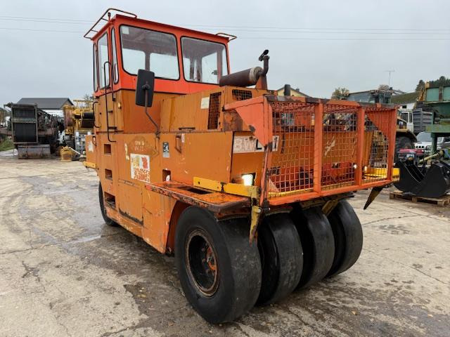 Hamm GRW 15 - Pneumatski valjak: slika Hamm GRW 15 - Pneumatski valjak Hamm GRW 15 - Pneumatski valjak: slika Hamm GRW 15 - Pneumatski valjak