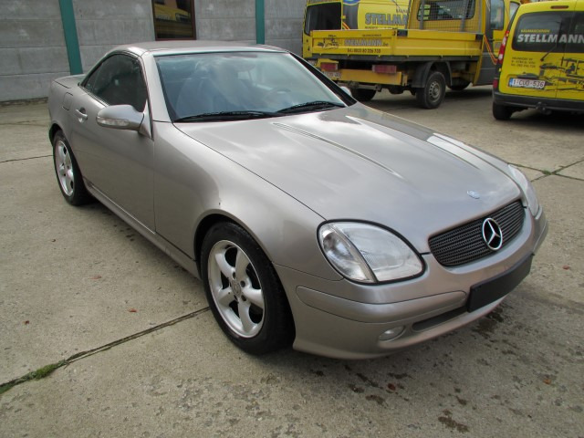 Mercedes SLK 200 - Automobil: slika Mercedes SLK 200 - Automobil Mercedes SLK 200 - Automobil: slika Mercedes SLK 200 - Automobil