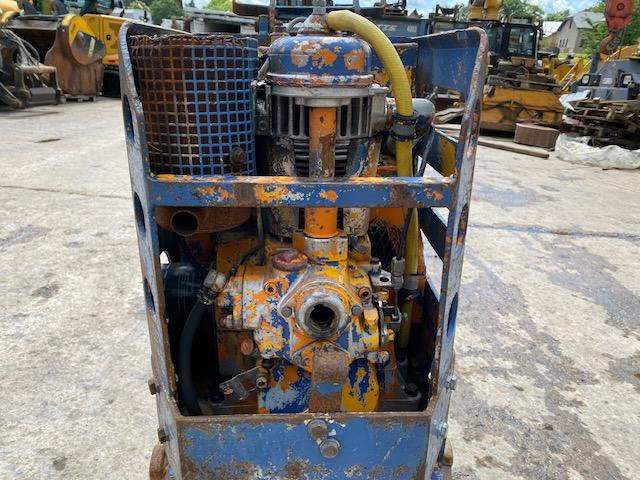 Mini valjak Rammax RW 700: slika Mini valjak Rammax RW 700 Mini valjak Rammax RW 700: slika Mini valjak Rammax RW 700