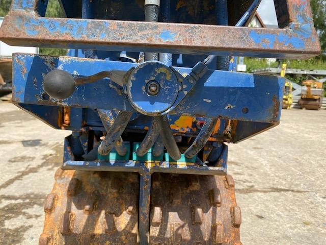 Mini valjak Rammax RW 700: slika Mini valjak Rammax RW 700 Mini valjak Rammax RW 700: slika Mini valjak Rammax RW 700