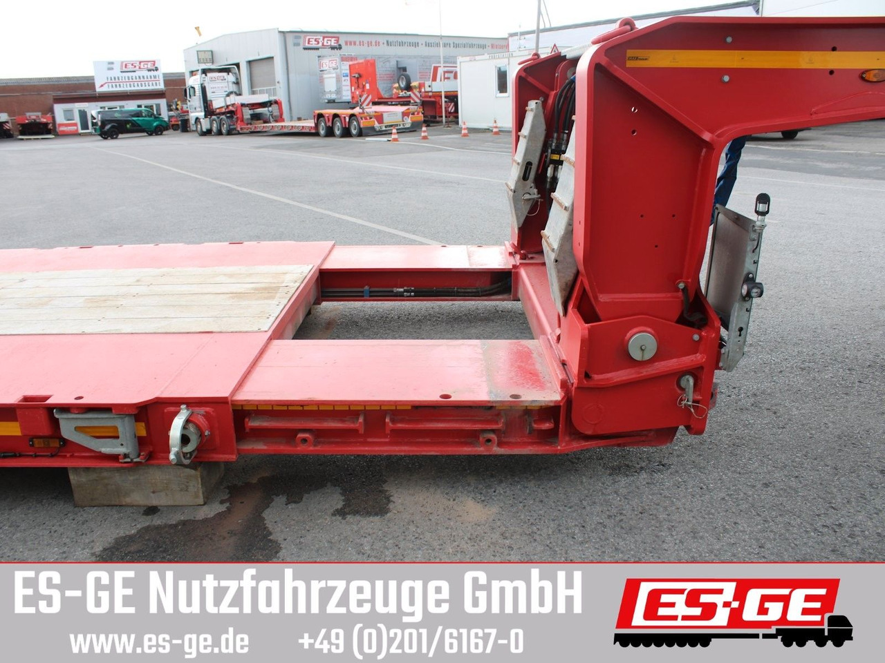 Faymonville MAX Trailer MAX510 Tiefbett 3x12 t PA - Poluprikolica s niskim utovarivačem: slika Faymonville MAX Trailer MAX510 Tiefbett 3x12 t PA - Poluprikolica s niskim utovarivačem Faymonville MAX Trailer MAX510 Tiefbett 3x12 t PA - Poluprikolica s niskim utovarivačem: slika Faymonville MAX Trailer MAX510 Tiefbett 3x12 t PA - Poluprikolica s niskim utovarivačem