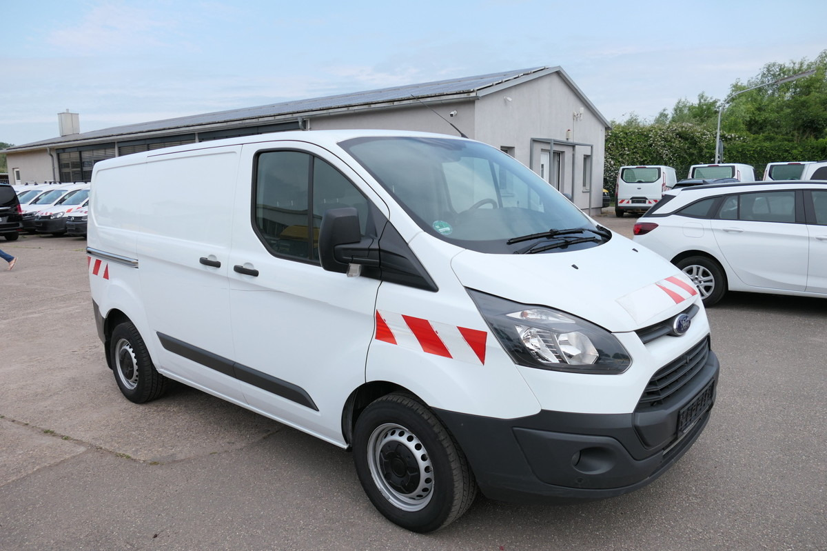 FORD Transit Custom 290 2.0 TDCi KLIMA WERKSTATTEINBA - Mali kombi: slika FORD Transit Custom 290 2.0 TDCi KLIMA WERKSTATTEINBA - Mali kombi FORD Transit Custom 290 2.0 TDCi KLIMA WERKSTATTEINBA - Mali kombi: slika FORD Transit Custom 290 2.0 TDCi KLIMA WERKSTATTEINBA - Mali kombi