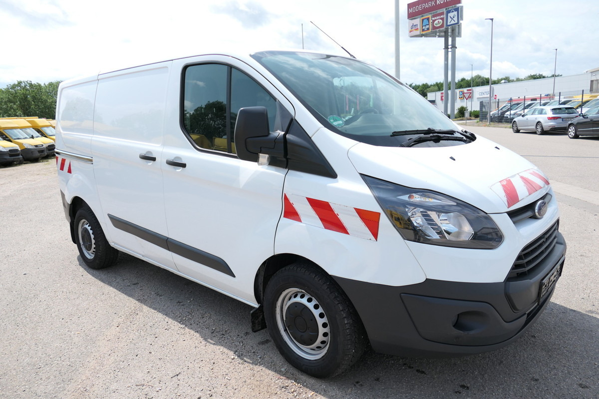 FORD Transit Custom 290 2.0 TDCi KLIMA WERKSTATTEINBA - Mali kombi: slika FORD Transit Custom 290 2.0 TDCi KLIMA WERKSTATTEINBA - Mali kombi FORD Transit Custom 290 2.0 TDCi KLIMA WERKSTATTEINBA - Mali kombi: slika FORD Transit Custom 290 2.0 TDCi KLIMA WERKSTATTEINBA - Mali kombi