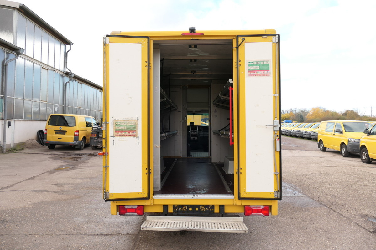 Dostavno vozilo sa zatvorenim sandukom IVECO Daily 35 S11 C30C AUTOMATIK KAMERA MAXI Regale D: slika Dostavno vozilo sa zatvorenim sandukom IVECO Daily 35 S11 C30C AUTOMATIK KAMERA MAXI Regale D