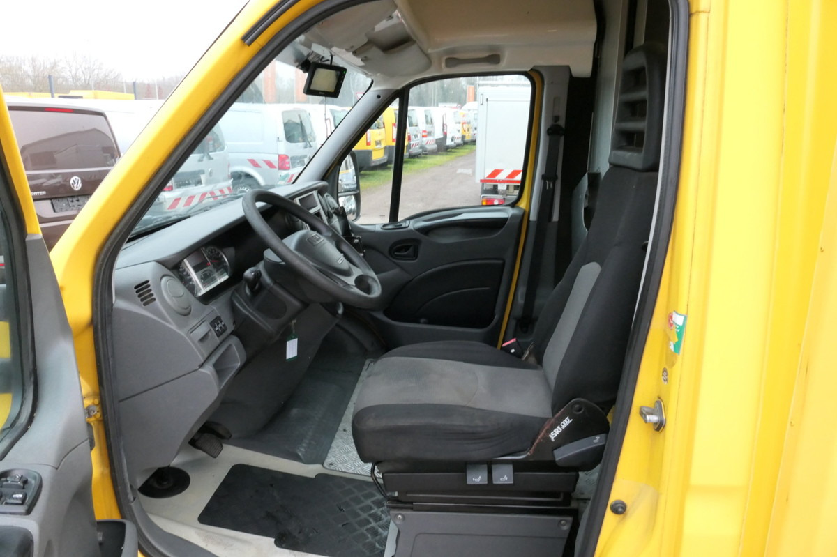 Dostavno vozilo sa zatvorenim sandukom IVECO Daily 35 S11 C30C AUTOMATIK KAMERA MAXI Regale L: slika Dostavno vozilo sa zatvorenim sandukom IVECO Daily 35 S11 C30C AUTOMATIK KAMERA MAXI Regale L