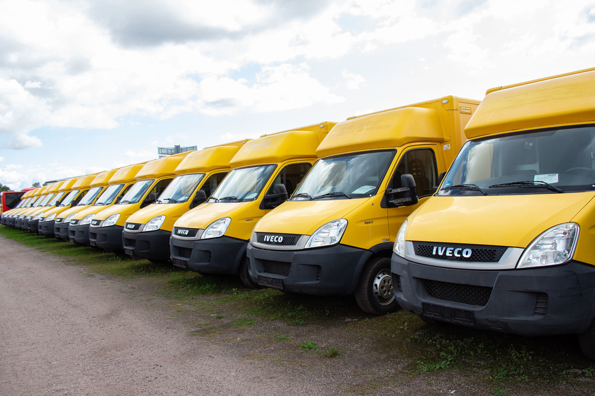 IVECO Daily 35 S11 C30C AUTOMATIK KAMERA MAXI Regale L - Dostavno vozilo sa zatvorenim sandukom: slika IVECO Daily 35 S11 C30C AUTOMATIK KAMERA MAXI Regale L - Dostavno vozilo sa zatvorenim sandukom IVECO Daily 35 S11 C30C AUTOMATIK KAMERA MAXI Regale L - Dostavno vozilo sa zatvorenim sandukom: slika IVECO Daily 35 S11 C30C AUTOMATIK KAMERA MAXI Regale L - Dostavno vozilo sa zatvorenim sandukom