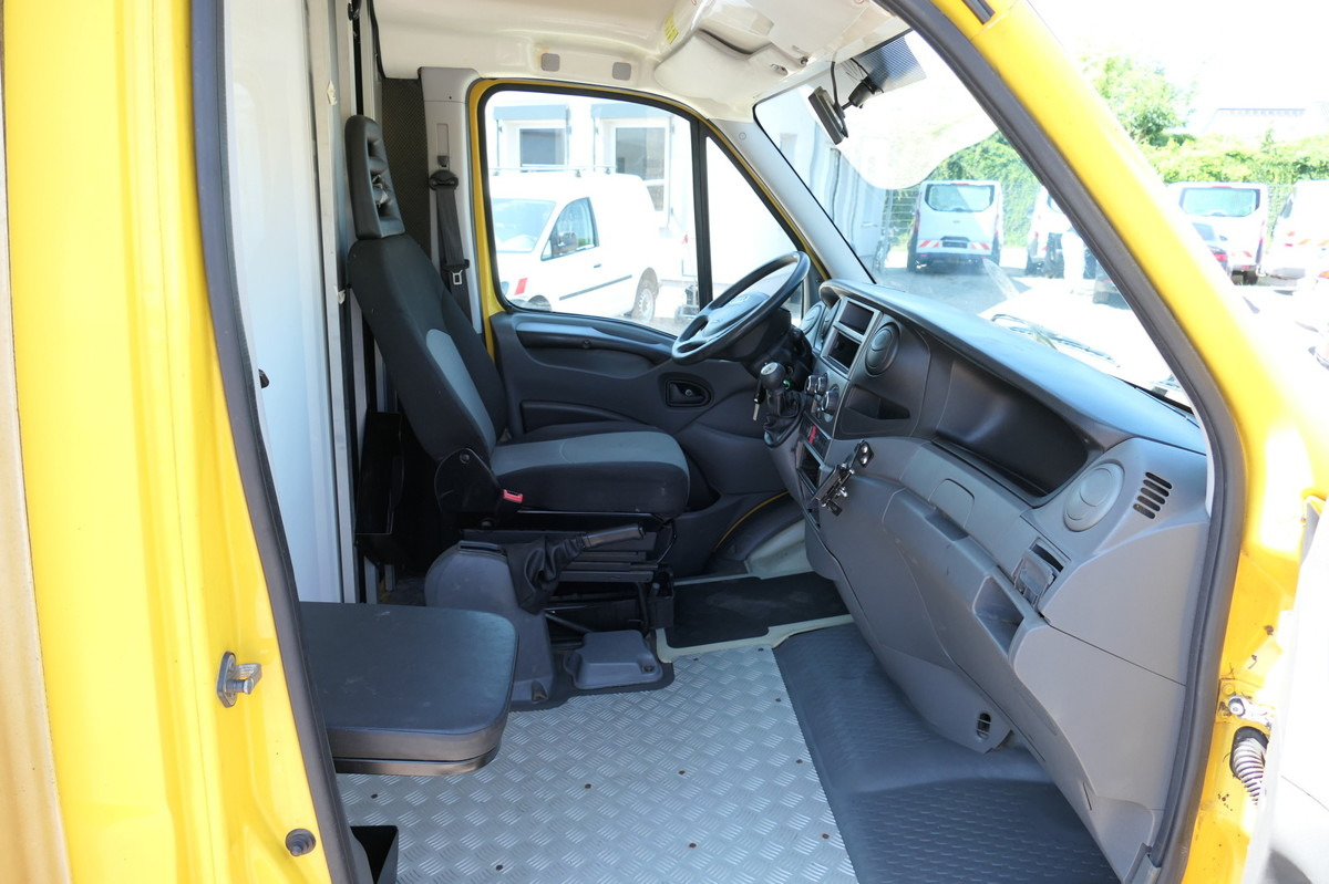 IVECO Daily 35 S11 C30C AUTOMATIK KAMERA Regale LUFT D - Dostavno vozilo sa zatvorenim sandukom: slika IVECO Daily 35 S11 C30C AUTOMATIK KAMERA Regale LUFT D - Dostavno vozilo sa zatvorenim sandukom IVECO Daily 35 S11 C30C AUTOMATIK KAMERA Regale LUFT D - Dostavno vozilo sa zatvorenim sandukom: slika IVECO Daily 35 S11 C30C AUTOMATIK KAMERA Regale LUFT D - Dostavno vozilo sa zatvorenim sandukom