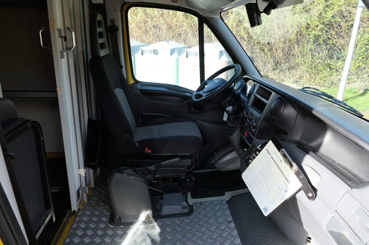 IVECO Daily 35 S11 C30C AUTOMATIK KAMERA Regale LUFT D - Dostavno vozilo sa zatvorenim sandukom: slika IVECO Daily 35 S11 C30C AUTOMATIK KAMERA Regale LUFT D - Dostavno vozilo sa zatvorenim sandukom IVECO Daily 35 S11 C30C AUTOMATIK KAMERA Regale LUFT D - Dostavno vozilo sa zatvorenim sandukom: slika IVECO Daily 35 S11 C30C AUTOMATIK KAMERA Regale LUFT D - Dostavno vozilo sa zatvorenim sandukom