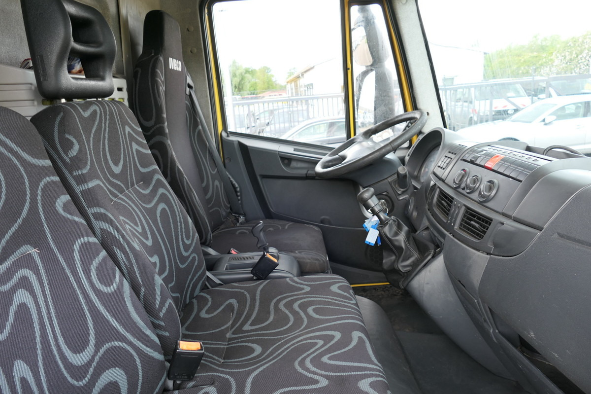 Interior photo 1: Kamion sandučar IVECO EuroCargo ML 120 E28/P AHK LBW Koffer 7,00x2,44x Interior photo 1: Kamion sandučar IVECO EuroCargo ML 120 E28/P AHK LBW Koffer 7,00x2,44x