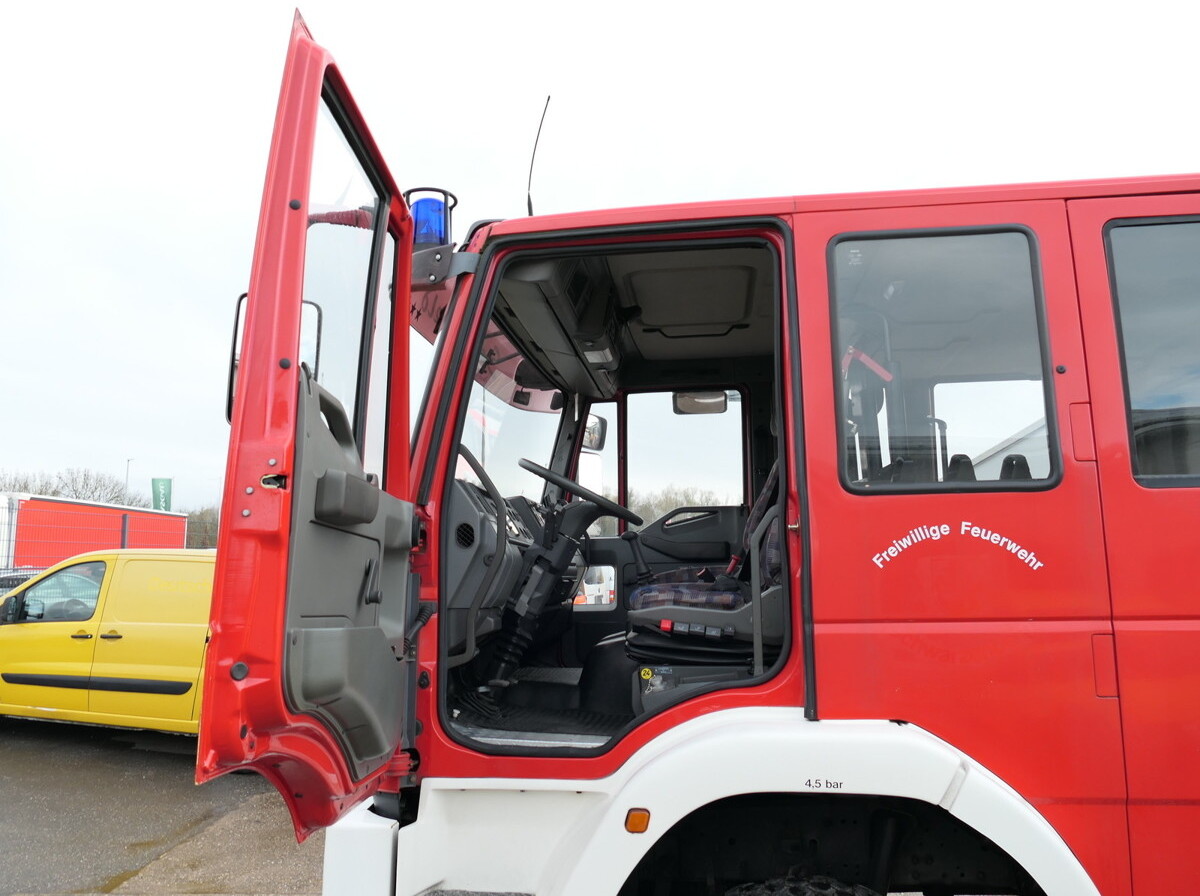 Vatrogasno vozilo IVECO FF 95 E 18W LF 8/6 DoKa 4X4 SFZ FEUERWEHR Löschf: slika Vatrogasno vozilo IVECO FF 95 E 18W LF 8/6 DoKa 4X4 SFZ FEUERWEHR Löschf Vatrogasno vozilo IVECO FF 95 E 18W LF 8/6 DoKa 4X4 SFZ FEUERWEHR Löschf: slika Vatrogasno vozilo IVECO FF 95 E 18W LF 8/6 DoKa 4X4 SFZ FEUERWEHR Löschf