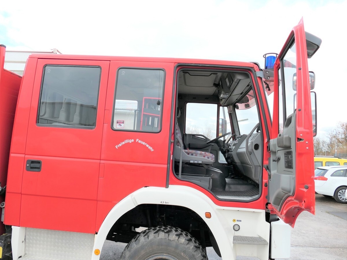 Vatrogasno vozilo IVECO FF 95 E 18W LF 8/6 DoKa 4X4 SFZ FEUERWEHR Löschf: slika Vatrogasno vozilo IVECO FF 95 E 18W LF 8/6 DoKa 4X4 SFZ FEUERWEHR Löschf Vatrogasno vozilo IVECO FF 95 E 18W LF 8/6 DoKa 4X4 SFZ FEUERWEHR Löschf: slika Vatrogasno vozilo IVECO FF 95 E 18W LF 8/6 DoKa 4X4 SFZ FEUERWEHR Löschf