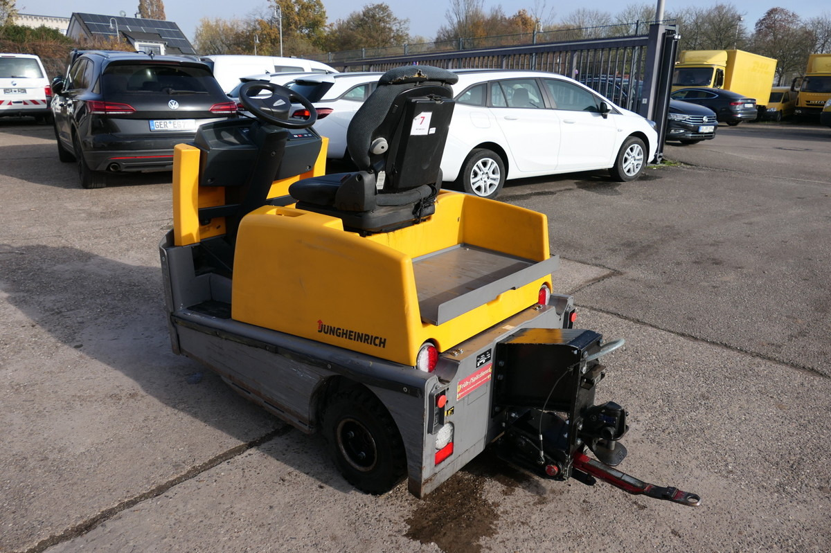 JUNGHEINRICH EZS 570 Schlepper Batterie 20/2017 - Vučni traktor: slika JUNGHEINRICH EZS 570 Schlepper Batterie 20/2017 - Vučni traktor JUNGHEINRICH EZS 570 Schlepper Batterie 20/2017 - Vučni traktor: slika JUNGHEINRICH EZS 570 Schlepper Batterie 20/2017 - Vučni traktor