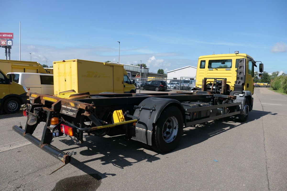 MAN TGM 18.290 LLLC Umsetzfahrzeug KLIMA AHK - Transporter kontejnera/ Kamion s izmjenjivim sanducima: slika MAN TGM 18.290 LLLC Umsetzfahrzeug KLIMA AHK - Transporter kontejnera/ Kamion s izmjenjivim sanducima MAN TGM 18.290 LLLC Umsetzfahrzeug KLIMA AHK - Transporter kontejnera/ Kamion s izmjenjivim sanducima: slika MAN TGM 18.290 LLLC Umsetzfahrzeug KLIMA AHK - Transporter kontejnera/ Kamion s izmjenjivim sanducima