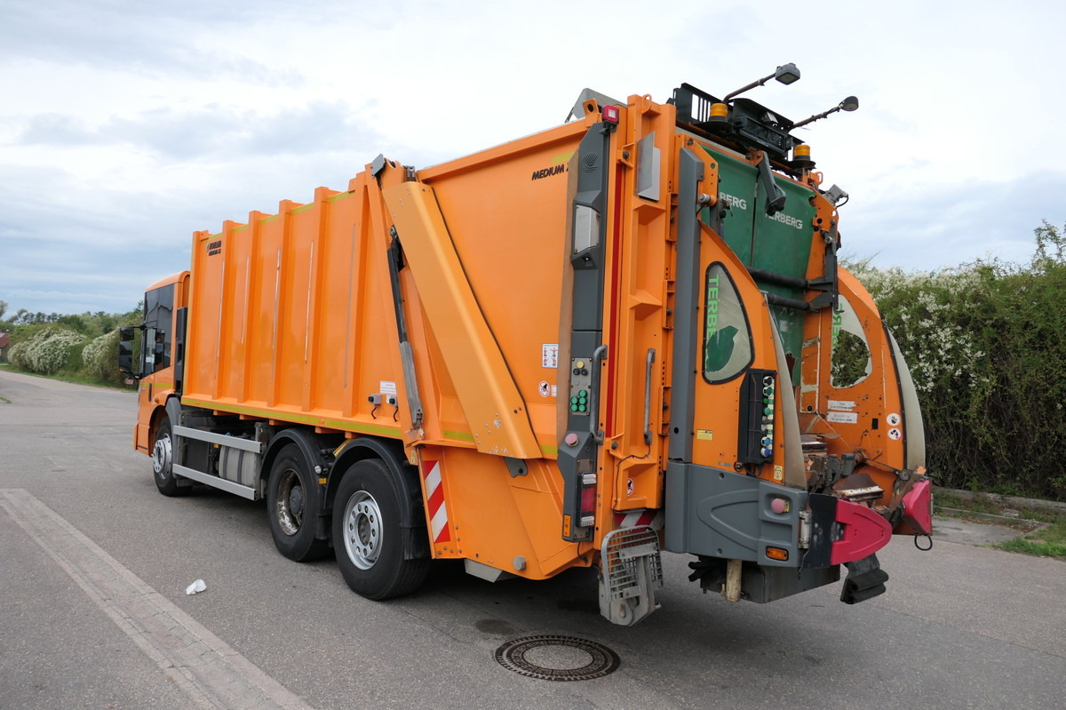 MERCEDES-BENZ 2635 NGE-L62N Econic Aufbau Zöller Medium KLIMA - Kamion za odvoz smeća: slika MERCEDES-BENZ 2635 NGE-L62N Econic Aufbau Zöller Medium KLIMA - Kamion za odvoz smeća MERCEDES-BENZ 2635 NGE-L62N Econic Aufbau Zöller Medium KLIMA - Kamion za odvoz smeća: slika MERCEDES-BENZ 2635 NGE-L62N Econic Aufbau Zöller Medium KLIMA - Kamion za odvoz smeća
