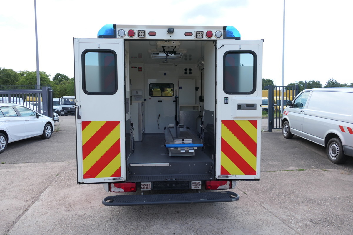 MERCEDES-BENZ 319 Sprinter 6-Zylinder Rettungswagen Strobel - Vozilo hitne pomoći: slika MERCEDES-BENZ 319 Sprinter 6-Zylinder Rettungswagen Strobel - Vozilo hitne pomoći MERCEDES-BENZ 319 Sprinter 6-Zylinder Rettungswagen Strobel - Vozilo hitne pomoći: slika MERCEDES-BENZ 319 Sprinter 6-Zylinder Rettungswagen Strobel - Vozilo hitne pomoći