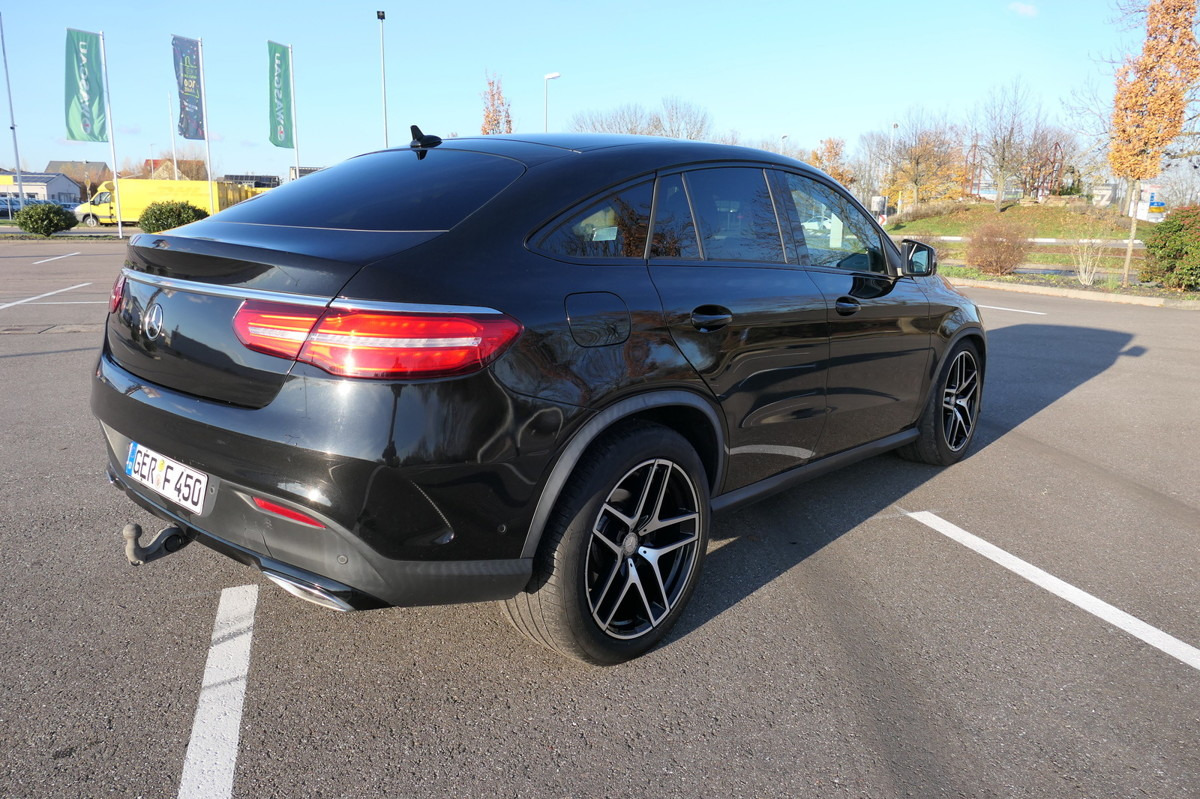 MERCEDES-BENZ GLE 350 d 4Matic KLIMA AMG-Line AHK - SUV: slika MERCEDES-BENZ GLE 350 d 4Matic KLIMA AMG-Line AHK - SUV MERCEDES-BENZ GLE 350 d 4Matic KLIMA AMG-Line AHK - SUV: slika MERCEDES-BENZ GLE 350 d 4Matic KLIMA AMG-Line AHK - SUV