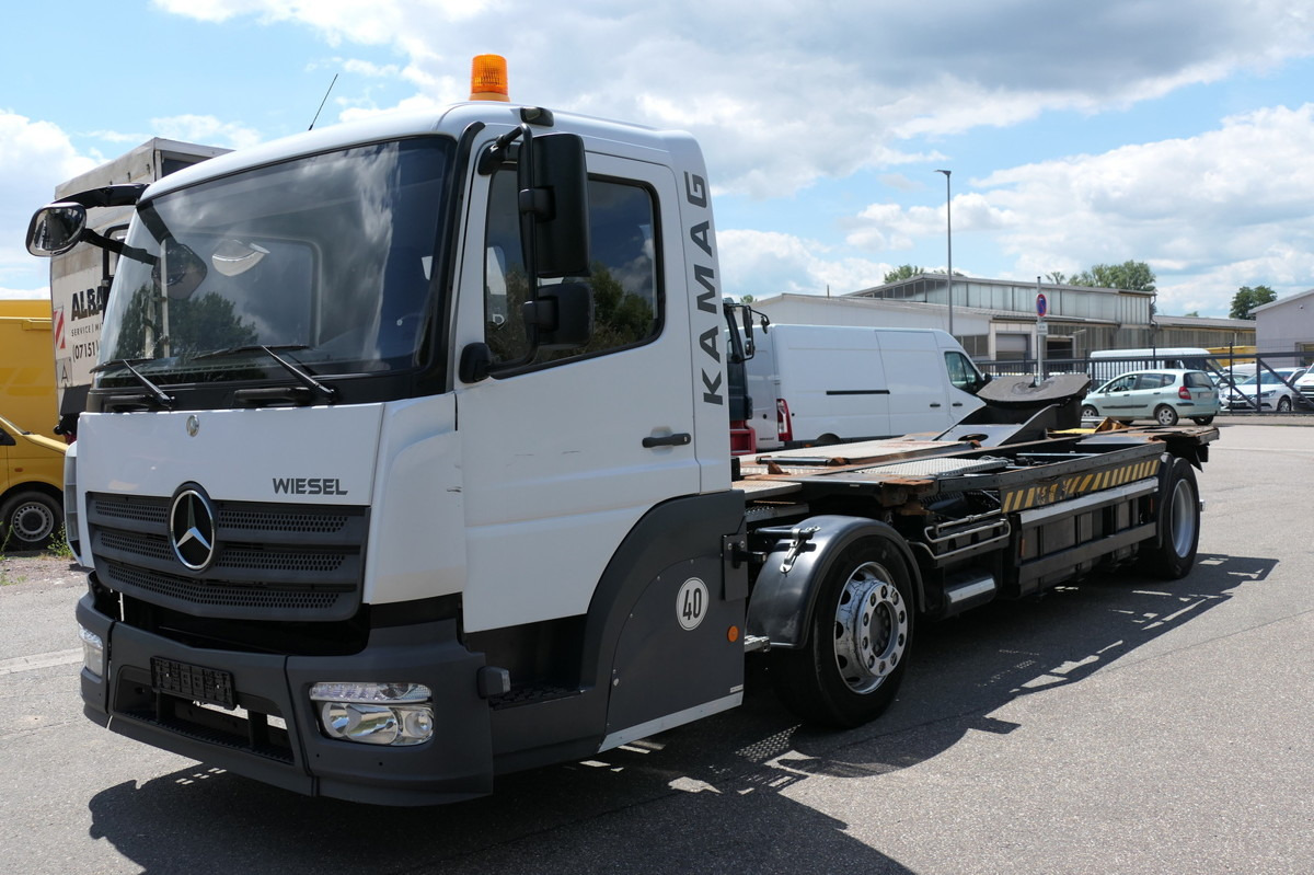 MERCEDES-BENZ Kamag Wiesel WBH 25 Wiesel Umsetzfahrzeug - Transporter kontejnera/ Kamion s izmjenjivim sanducima: slika MERCEDES-BENZ Kamag Wiesel WBH 25 Wiesel Umsetzfahrzeug - Transporter kontejnera/ Kamion s izmjenjivim sanducima MERCEDES-BENZ Kamag Wiesel WBH 25 Wiesel Umsetzfahrzeug - Transporter kontejnera/ Kamion s izmjenjivim sanducima: slika MERCEDES-BENZ Kamag Wiesel WBH 25 Wiesel Umsetzfahrzeug - Transporter kontejnera/ Kamion s izmjenjivim sanducima