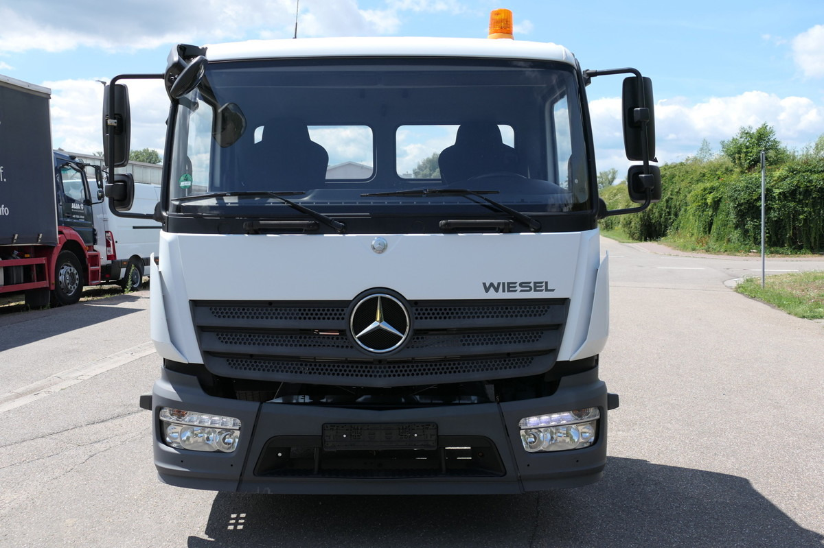 MERCEDES-BENZ Kamag Wiesel WBH 25 Wiesel Umsetzfahrzeug - Transporter kontejnera/ Kamion s izmjenjivim sanducima: slika MERCEDES-BENZ Kamag Wiesel WBH 25 Wiesel Umsetzfahrzeug - Transporter kontejnera/ Kamion s izmjenjivim sanducima MERCEDES-BENZ Kamag Wiesel WBH 25 Wiesel Umsetzfahrzeug - Transporter kontejnera/ Kamion s izmjenjivim sanducima: slika MERCEDES-BENZ Kamag Wiesel WBH 25 Wiesel Umsetzfahrzeug - Transporter kontejnera/ Kamion s izmjenjivim sanducima