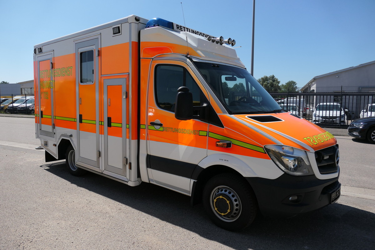 MERCEDES-BENZ Sprinter 519 CDI Klima Krankenwagen - Vozilo hitne pomoći: slika MERCEDES-BENZ Sprinter 519 CDI Klima Krankenwagen - Vozilo hitne pomoći MERCEDES-BENZ Sprinter 519 CDI Klima Krankenwagen - Vozilo hitne pomoći: slika MERCEDES-BENZ Sprinter 519 CDI Klima Krankenwagen - Vozilo hitne pomoći
