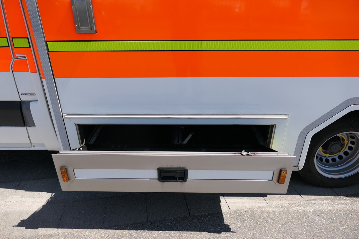 MERCEDES-BENZ Sprinter 519 CDI Klima Krankenwagen - Vozilo hitne pomoći: slika MERCEDES-BENZ Sprinter 519 CDI Klima Krankenwagen - Vozilo hitne pomoći MERCEDES-BENZ Sprinter 519 CDI Klima Krankenwagen - Vozilo hitne pomoći: slika MERCEDES-BENZ Sprinter 519 CDI Klima Krankenwagen - Vozilo hitne pomoći