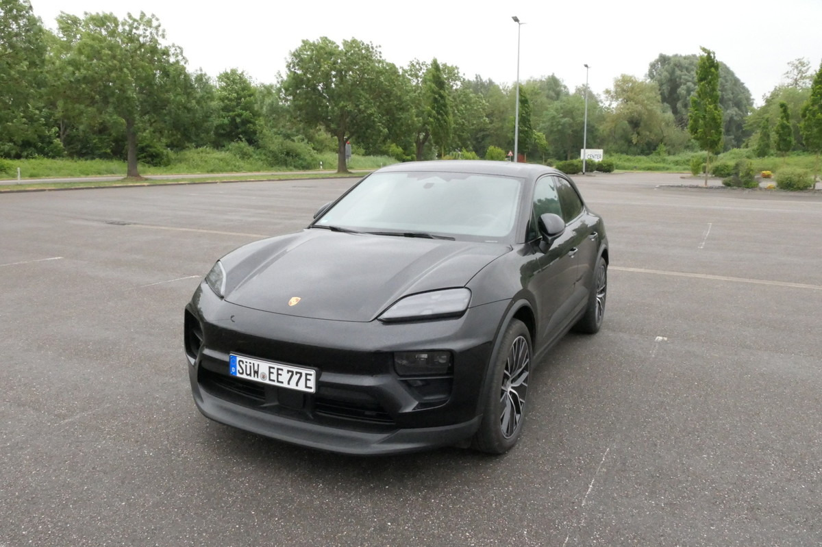 PORSCHE Macan 4 Electric - Bose Soundsystem Kombilimousi - SUV: slika PORSCHE Macan 4 Electric - Bose Soundsystem Kombilimousi - SUV PORSCHE Macan 4 Electric - Bose Soundsystem Kombilimousi - SUV: slika PORSCHE Macan 4 Electric - Bose Soundsystem Kombilimousi - SUV