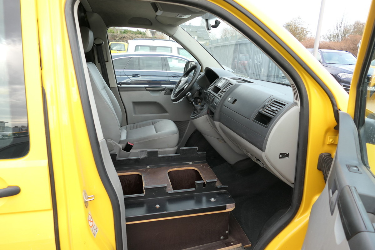 Mali kombi VW T5 Transporter 2.0 TDI PARKTRONIK EURO-5 2xSCHIE: slika Mali kombi VW T5 Transporter 2.0 TDI PARKTRONIK EURO-5 2xSCHIE