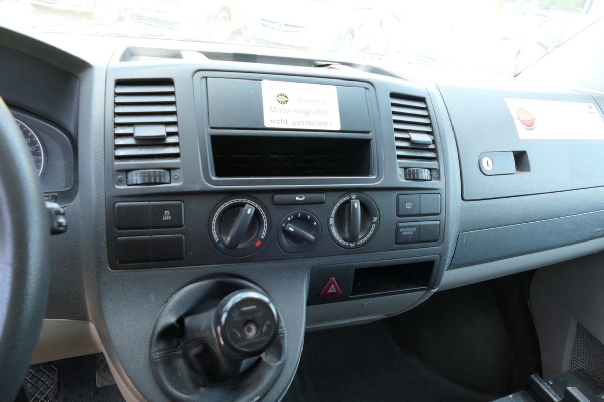 Mali kombi VW T5 Transporter 2.0 TDI PARKTRONIK EURO5 2xSCHIEB: slika Mali kombi VW T5 Transporter 2.0 TDI PARKTRONIK EURO5 2xSCHIEB