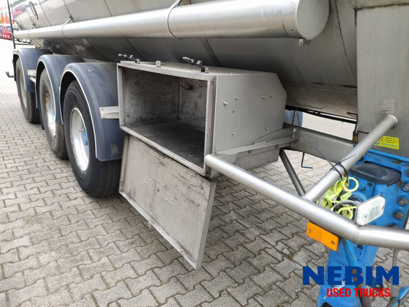 Poluprikolica cisterna Burg B.P.O. 12-28Z - 32.700Ltr: slika Poluprikolica cisterna Burg B.P.O. 12-28Z - 32.700Ltr Poluprikolica cisterna Burg B.P.O. 12-28Z - 32.700Ltr: slika Poluprikolica cisterna Burg B.P.O. 12-28Z - 32.700Ltr