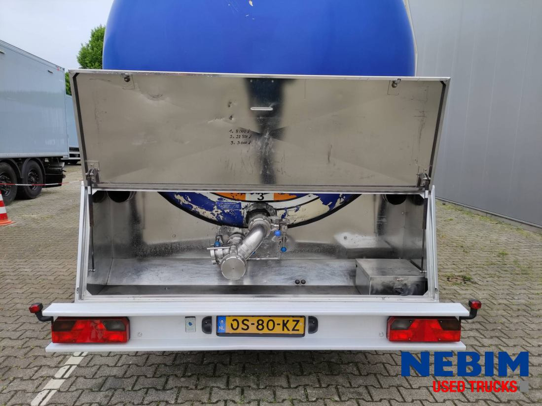 Feldbinder TSA 33.3-3 - 3 comp. 8.000 / 22.500 / 3.000 Ltr. - Poluprikolica cisterna: slika Feldbinder TSA 33.3-3 - 3 comp. 8.000 / 22.500 / 3.000 Ltr. - Poluprikolica cisterna Feldbinder TSA 33.3-3 - 3 comp. 8.000 / 22.500 / 3.000 Ltr. - Poluprikolica cisterna: slika Feldbinder TSA 33.3-3 - 3 comp. 8.000 / 22.500 / 3.000 Ltr. - Poluprikolica cisterna