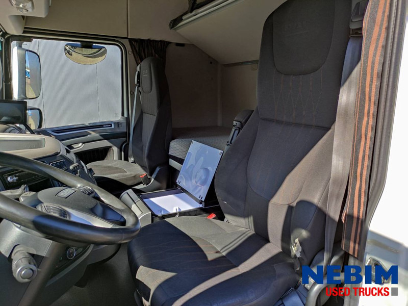 DAF XF450 6x2 FTG - 493.069Km - ADR/VLG-AT - Tegljač: slika DAF XF450 6x2 FTG - 493.069Km - ADR/VLG-AT - Tegljač DAF XF450 6x2 FTG - 493.069Km - ADR/VLG-AT - Tegljač: slika DAF XF450 6x2 FTG - 493.069Km - ADR/VLG-AT - Tegljač