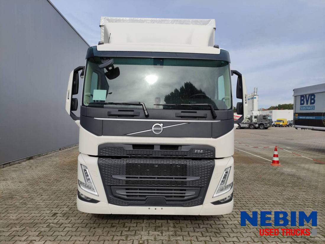 Novi Kamion s ceradom Volvo FM 330 4X2: slika Novi Kamion s ceradom Volvo FM 330 4X2