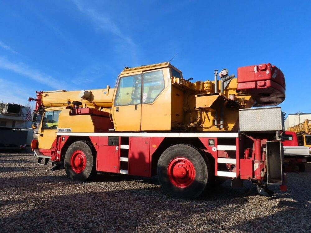 Liebherr LTM 1030-2.1 - Autodizalica za sve terene: slika Liebherr LTM 1030-2.1 - Autodizalica za sve terene Liebherr LTM 1030-2.1 - Autodizalica za sve terene: slika Liebherr LTM 1030-2.1 - Autodizalica za sve terene