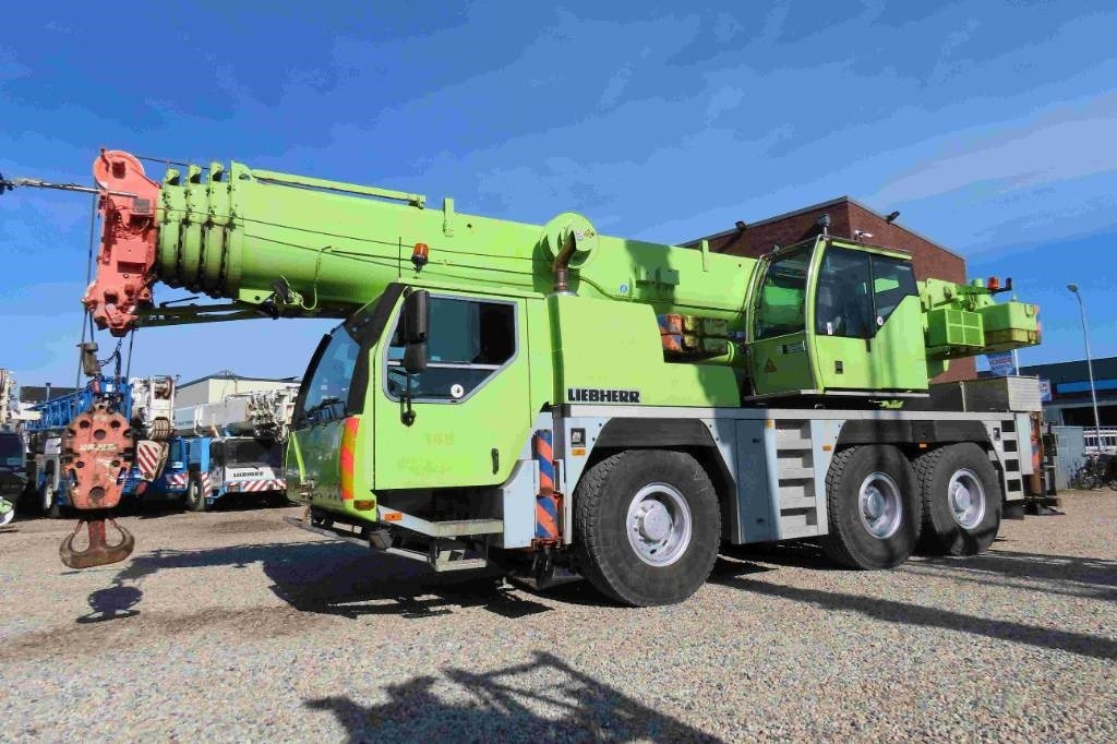 Liebherr LTM 1055-3.2 - Autodizalica za sve terene: slika Liebherr LTM 1055-3.2 - Autodizalica za sve terene Liebherr LTM 1055-3.2 - Autodizalica za sve terene: slika Liebherr LTM 1055-3.2 - Autodizalica za sve terene