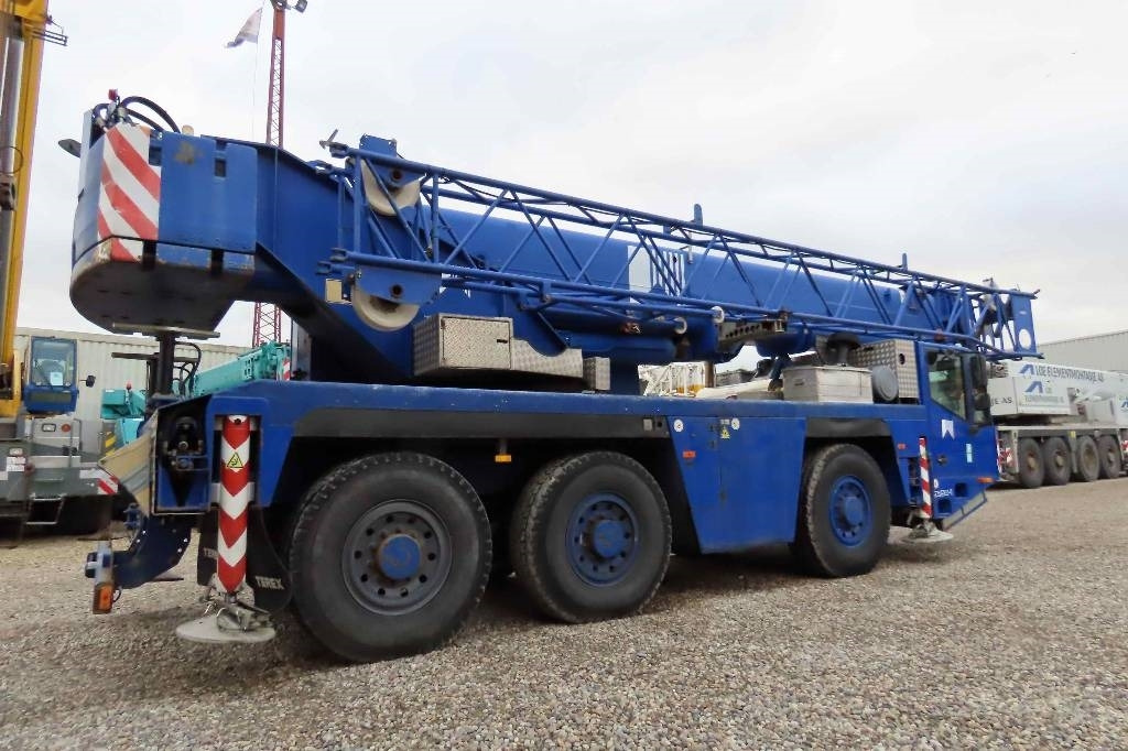 Terex Demag AC 50-1 - Autodizalica za sve terene: slika Terex Demag AC 50-1 - Autodizalica za sve terene Terex Demag AC 50-1 - Autodizalica za sve terene: slika Terex Demag AC 50-1 - Autodizalica za sve terene