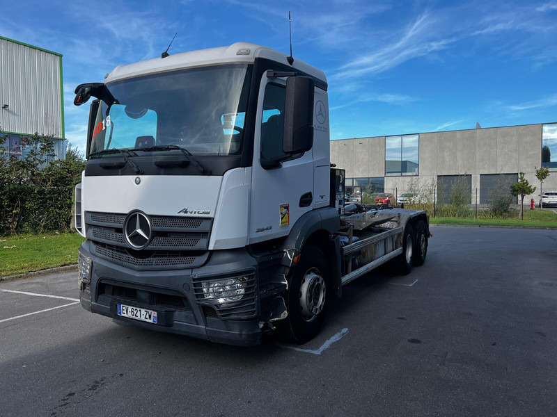 Mercedes-Benz Actros 2543 - Kamion s kukastom dizalicom: slika Mercedes-Benz Actros 2543 - Kamion s kukastom dizalicom Mercedes-Benz Actros 2543 - Kamion s kukastom dizalicom: slika Mercedes-Benz Actros 2543 - Kamion s kukastom dizalicom